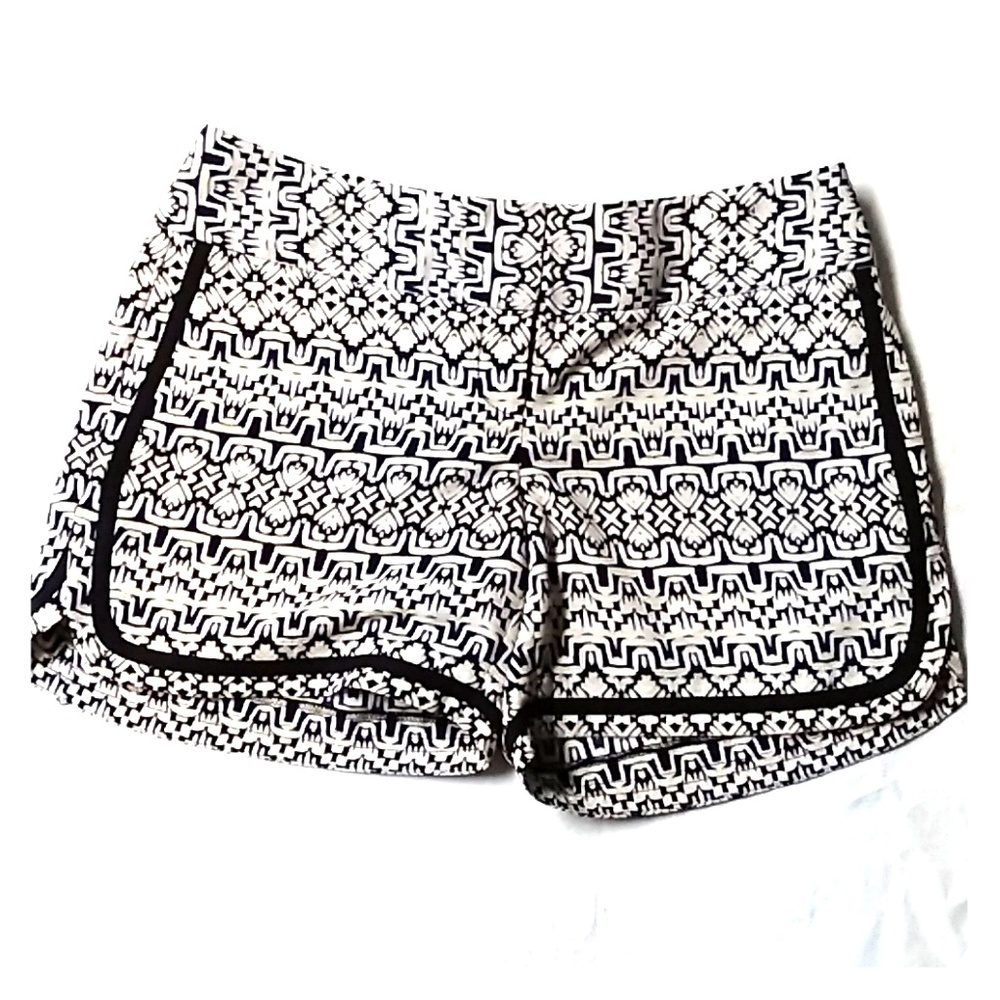 Women the Limited multicolor shorts sz 4